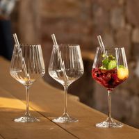 Vorschau: Gin & Tonic Celebration Nr. 46, Inhalt: 640 ml, D: 105 mm, H: 222 mm Vorschau: Gin & Tonic Celebration Nr. 46, Inhalt: 640 ml, D: 105 mm, H: 222 mm