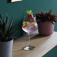 Vorschau: Gin & Tonic Celebration Nr. 46, Inhalt: 640 ml, D: 105 mm, H: 222 mm Vorschau: Gin & Tonic Celebration Nr. 46, Inhalt: 640 ml, D: 105 mm, H: 222 mm