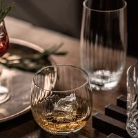 Vorschau: Whisky : Melody (Fortune) 40 cl Nr. 60, Inhalt: 400 ml, D: 95 mm, H: 85 mm Vorschau: Whisky : Melody (Fortune) 40 cl Nr. 60, Inhalt: 400 ml, D: 95 mm, H: 85 mm