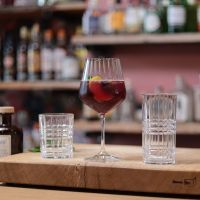 Vorschau: Gin & Tonic Celebration Nr. 46, Inhalt: 640 ml, D: 105 mm, H: 222 mm Vorschau: Gin & Tonic Celebration Nr. 46, Inhalt: 640 ml, D: 105 mm, H: 222 mm